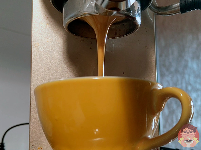 Кофемолка Китфорт позволяет делать достаточно мелкий помол для эспрессо без улучшайзера (однодонная корзина)