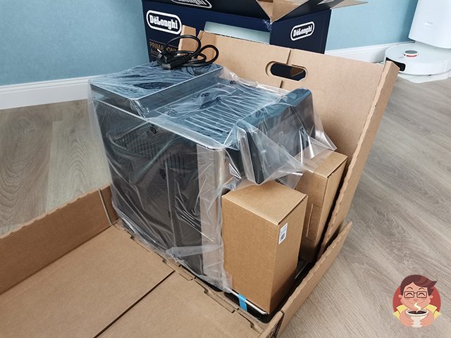 Распаковка кофемашины Delonghi Primadonna Aromatic ECAM 630.75.TSM