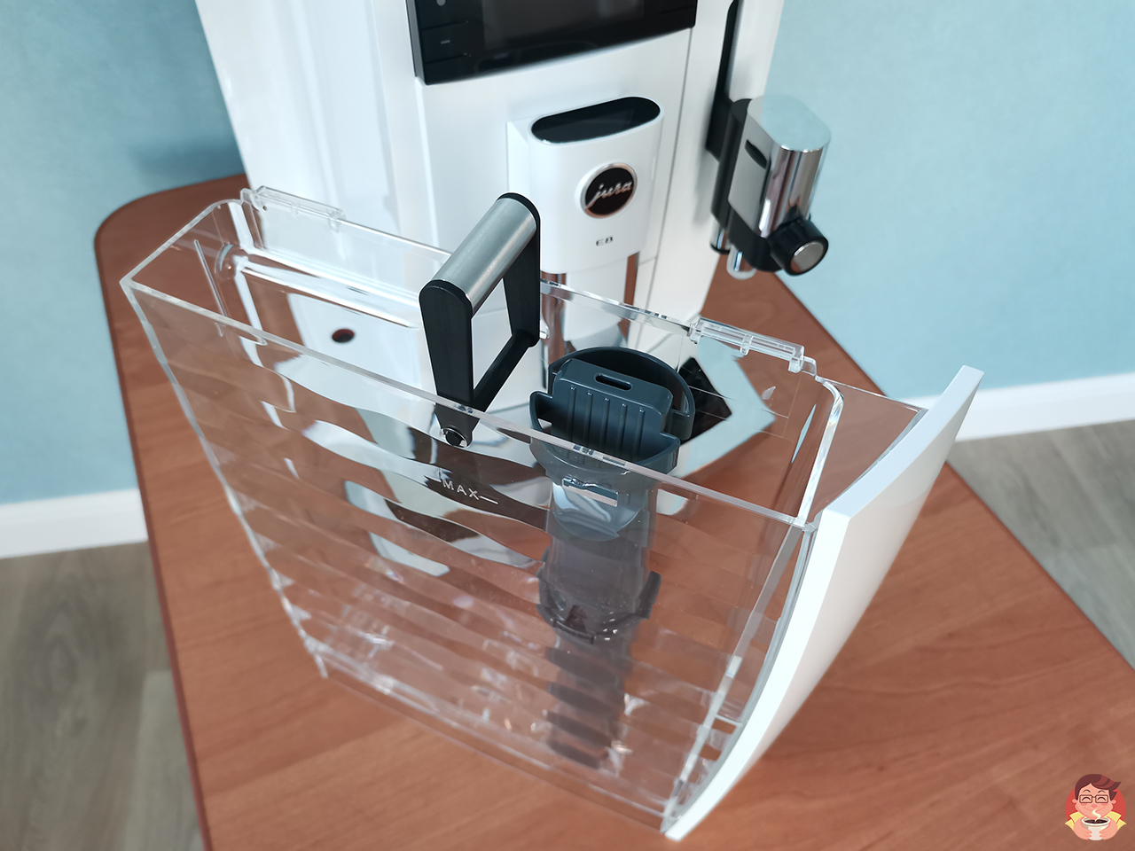 Новый дизайн бака для воды на кофемашине Jura E8 ED 15747 Piano White