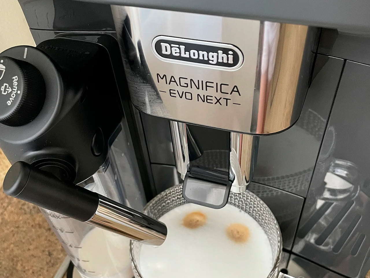 Автоматическая кофемашина Delonghi Magnifica Evo Next с артикулами ECAM 310.xx
