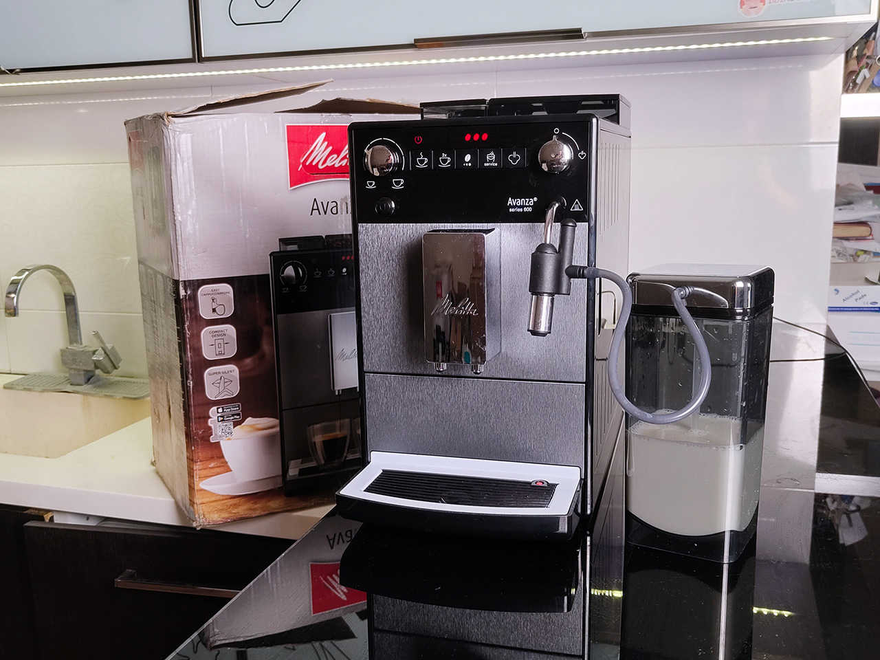 Распаковка кофемашины Melitta Avanza F270-100 для обзора